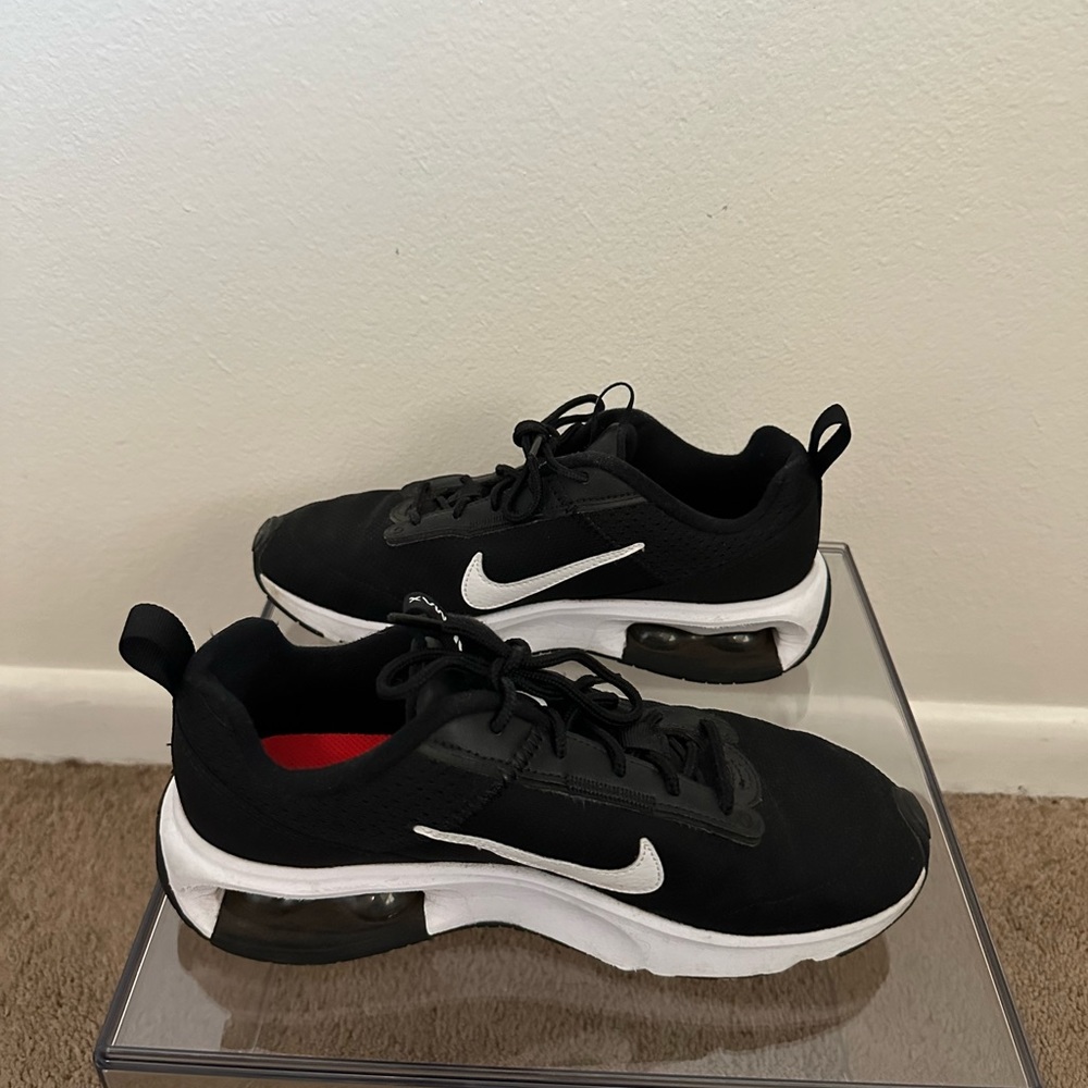 Worn 5 Times Or Less, Very Gently Used. - image 1